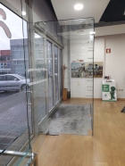 PAREDES E DIVISÓRIAS EM VIDRO - Vitrines.pt